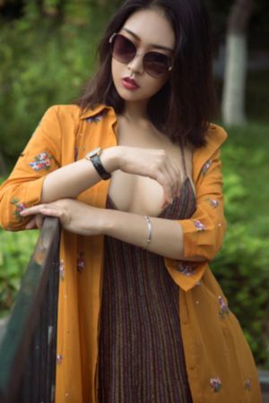漂亮的秘书在线观看