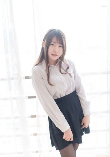 美丽的他电影